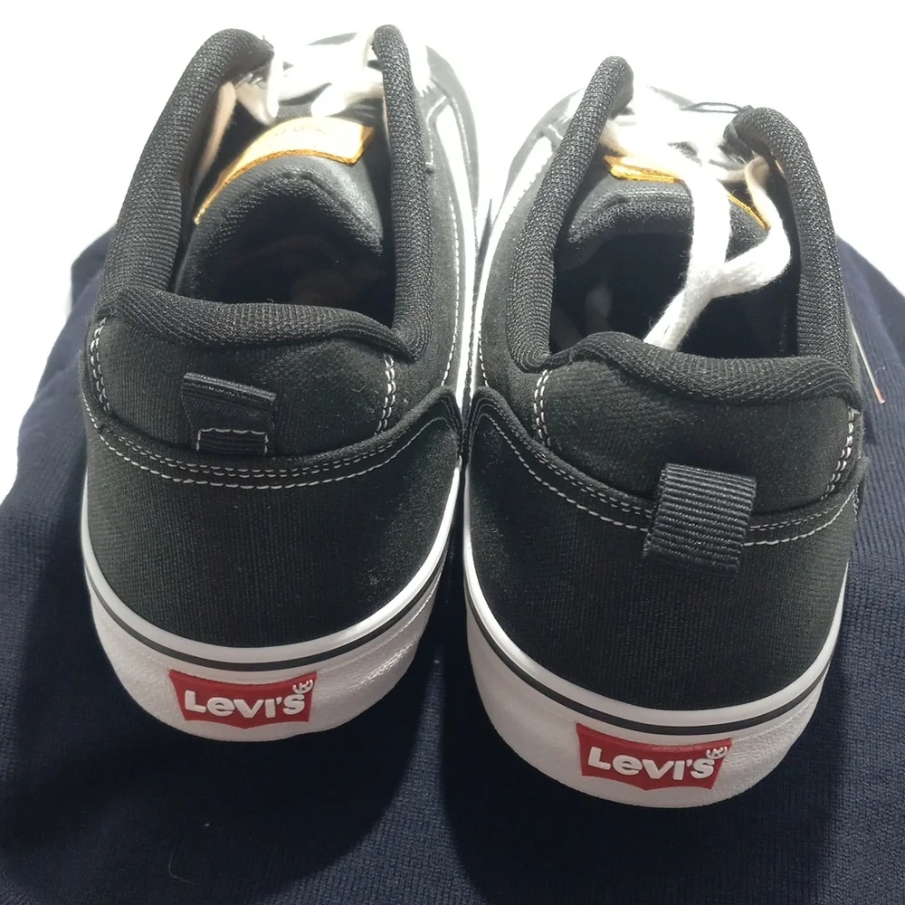 LEVIS CANVAS SNEAKERS